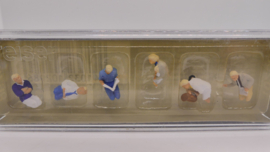 Preiser 1:87 H0 figuur: Zittende reizigers voor in Rijtuig setting ovp 10298