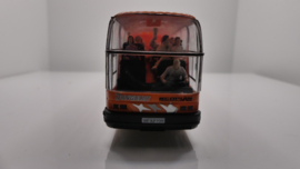 Rietze / Preiser1:87 H0 Bus  Werbemodell Jungblut met 31 Figuren