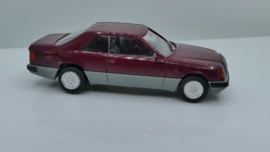 Herpa 1:87 H0  Mercedes Benz 300 CE