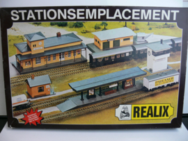 Realix H0 1:87 Vintage bouwdoos Stations gebouwen Emplacement ovp  0701