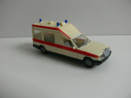 Herpa 1:87 HO Mercedes Benz Miessen Bonna 124 Ambulance ovp 2516