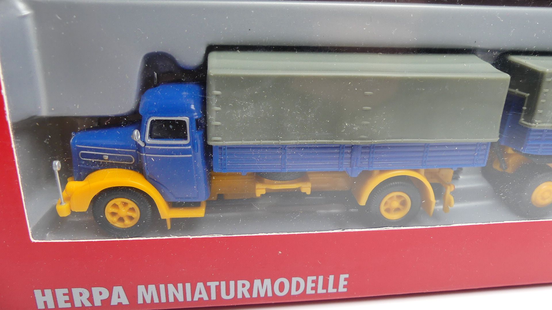 Herpa 1:87 H0 vrachtwagen  MAN F8 ovp 150996