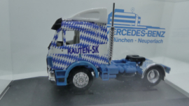 Herpa 1:87 H0 vrachtwagen Mercedes  Version 4 München-Neuperlach ovp