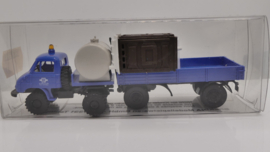 Brekina 1:87 H0 Unimog 411 met aanhanger met oa Dixie WC ovp 39105