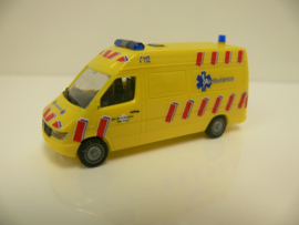 Herpa 1:87  Mercedes Benz  ambulance Het Witte Kruis BV Den Haag ovp