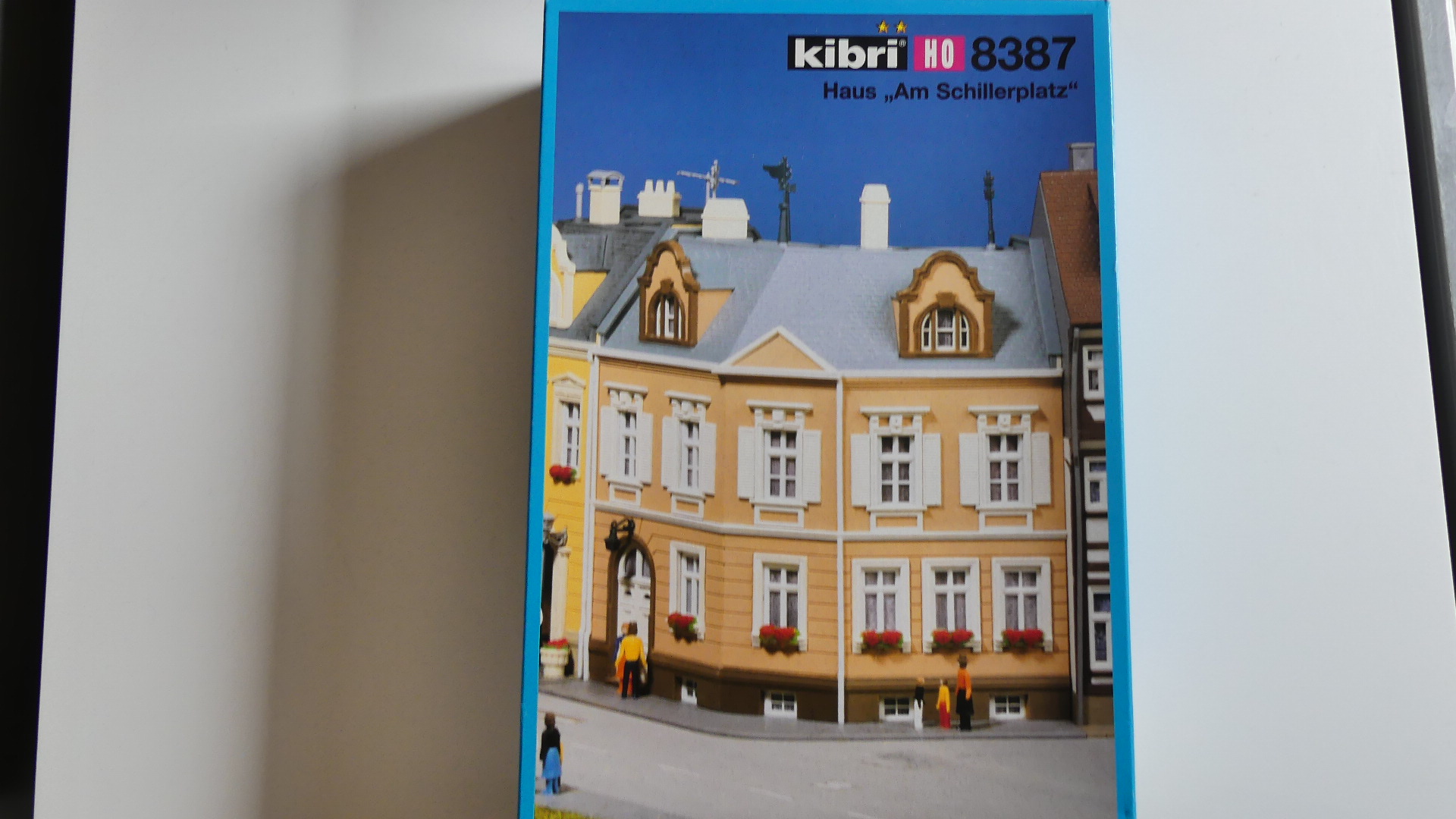 Kirbi 1:87 H0 bouwdoos Haus am Schillerplatz ovp 8387