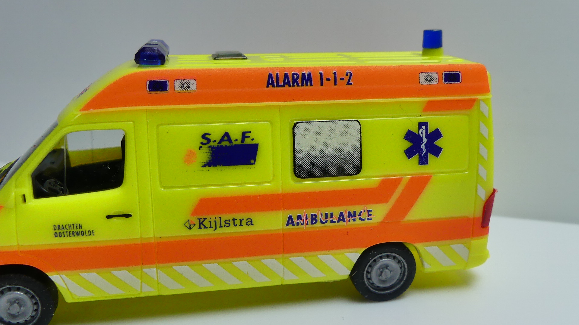 Herpa 1:87 H0 Mercedes Benz Sprinter Ambulance KIJLSTRA Drachten Oosterwolde ZEER Zeldzaam! SAF 200033