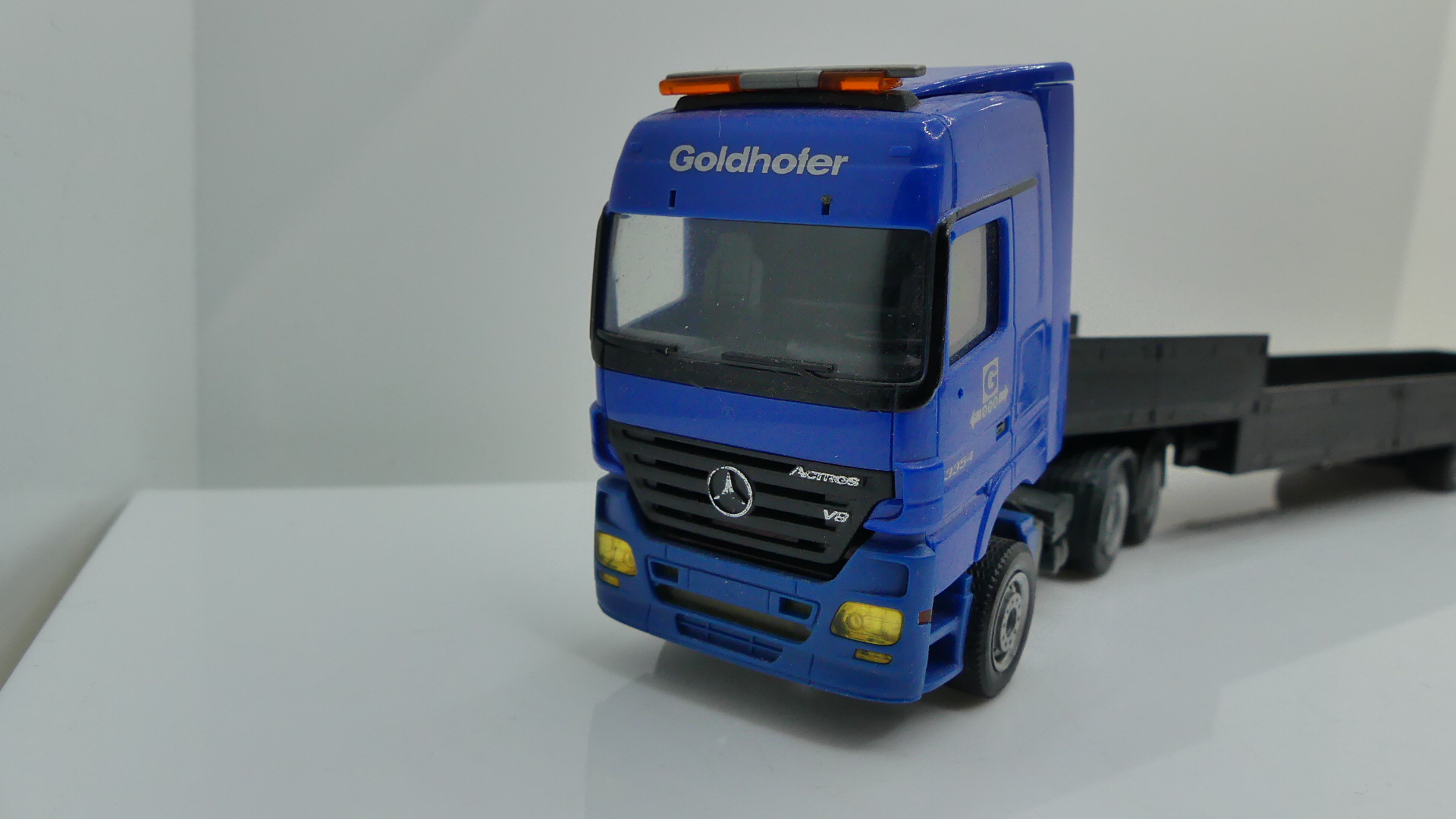 1:87 H0 Vrachtwagen Mercedes Goldhofer dieplader