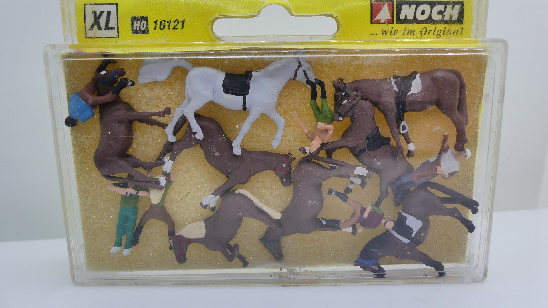 Noch H0 1:87 jockeys van een manage met paarden ovp 16121 XL