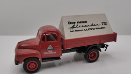 Brekina 1:87 H0  Borgward met reclame