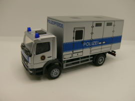 Rietze 1:87 H0 Polizei Mercedes Benz Atego Polizei Niedersachen Pferdetransport / paardentransport ovp 72510