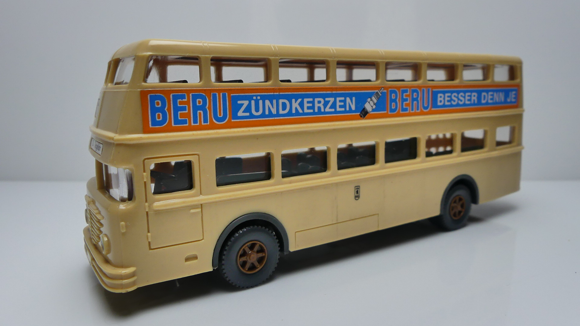 Wiking 1:87 H0 bus stadsbus Büssing D2U Beru Zündkerzen ovp 720/129