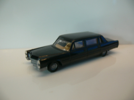 Praline 1:87 Cadillac Zwart