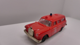Brekina H0 1:87 Mercedes 190 Feuerwehr Frankfurt