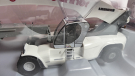 Herpa 1:87 H0  Liebherr LRS 645 + 2 container Giezendanner Reachstacker ovp 302784