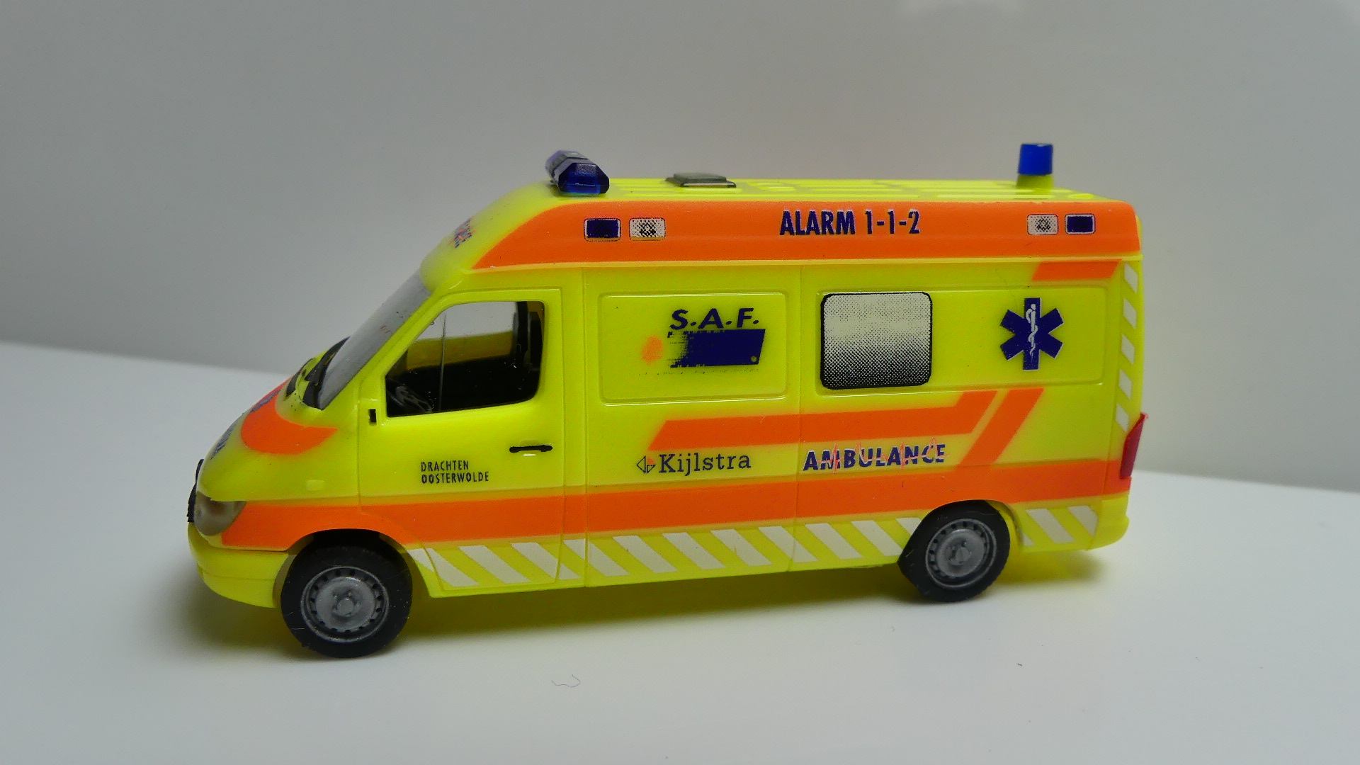 Herpa 1:87 H0 Mercedes Benz Sprinter Ambulance KIJLSTRA Drachten Oosterwolde ZEER Zeldzaam! SAF 200033