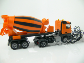 Herpa 1:87  vrachtwagen Mercedes Benton mixer  ovp 302296