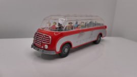 Wiking   1:87 H0 Setra Stads bus rood (73) met figuren