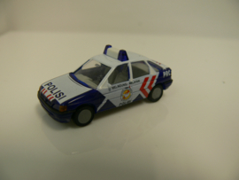 Busch 1:87 Ford Escort Politie Police Indonesië Bali ovp 45731