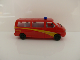 AWM 1:87 VW Transporter Hamburg Airport ovp 72223