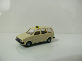 Rietze 1:87  Nissan Prairie Taxi