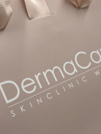 Derma Care Weert roze