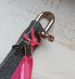 Pink Ribbon sleutelhanger leer | 2024
