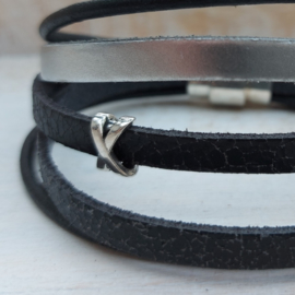 Zwart- zilveren leren armband "Mandy"