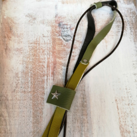 Lange ketting uit samengesteld leer groen/bruin