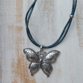 Lange, jeansblauwe ketting 'butterfly'