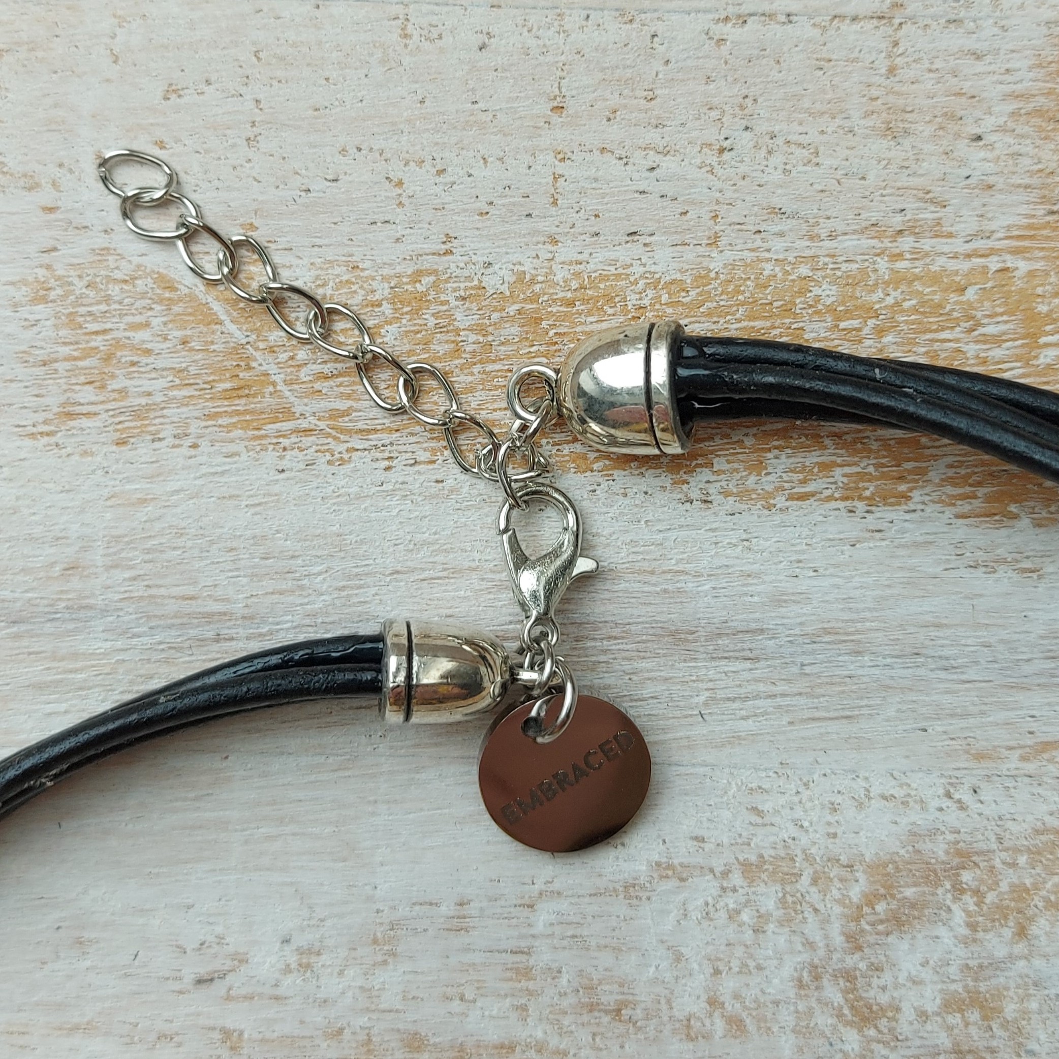 Korte ketting (choker) bruin 'Lara'