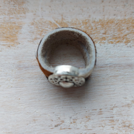 Beige hair-on ring "Linda"