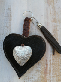 Donkerbruine tashanger "heart tot the heart"