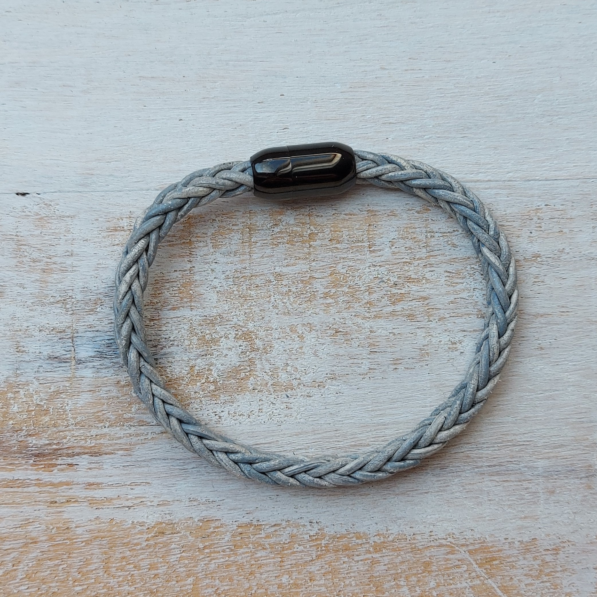 Lichtgrijze armband 'Harm'