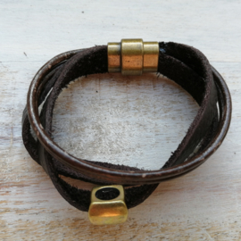 Donkerbuine leren armband met bronzen details