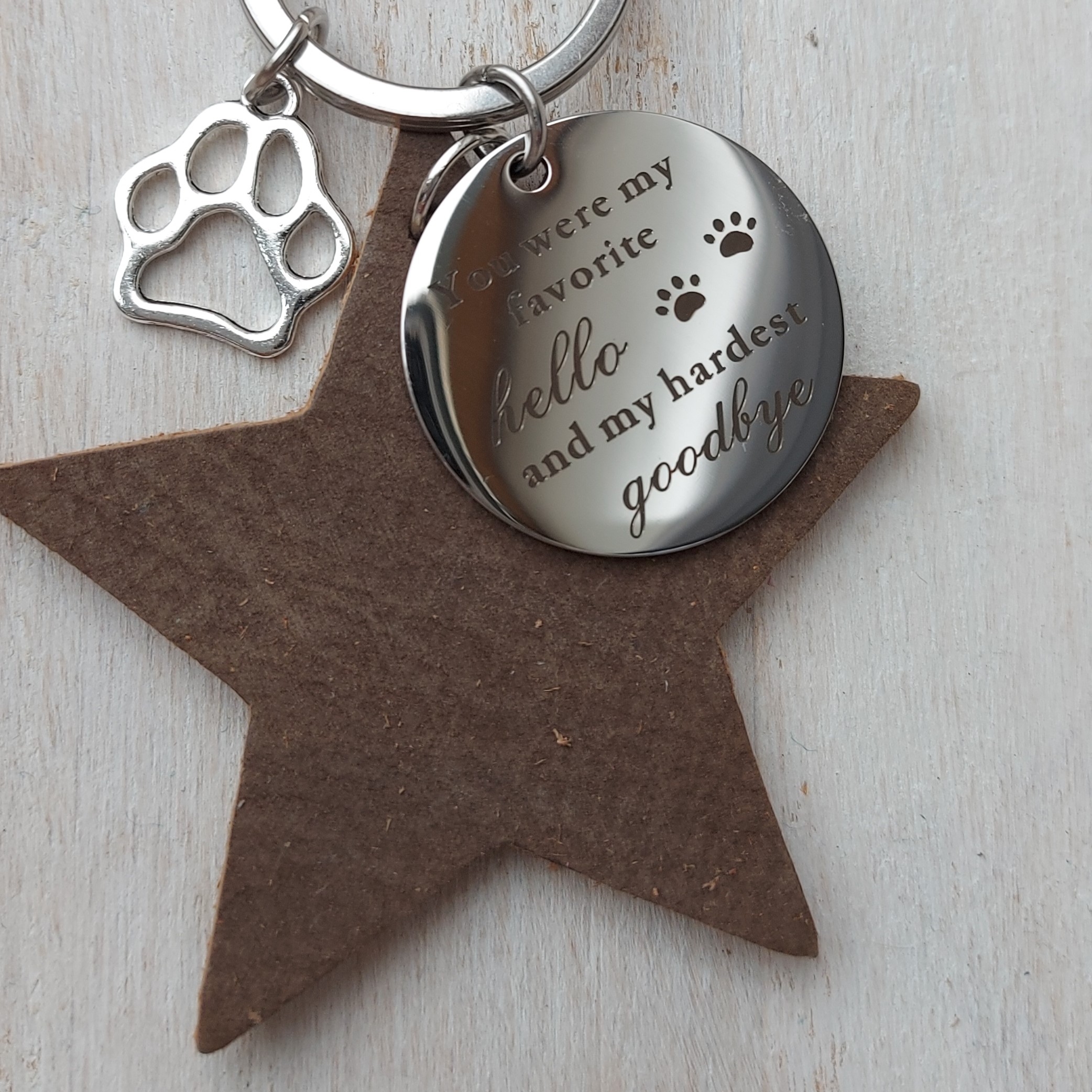 Sleutelhanger 'Favourite hello' met leren ster