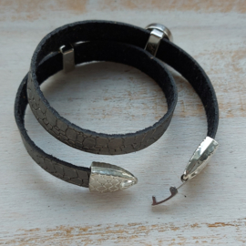 Metallic grijze wikkelarmband 'Mira'