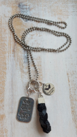 Zwarte, leren hanger met oog