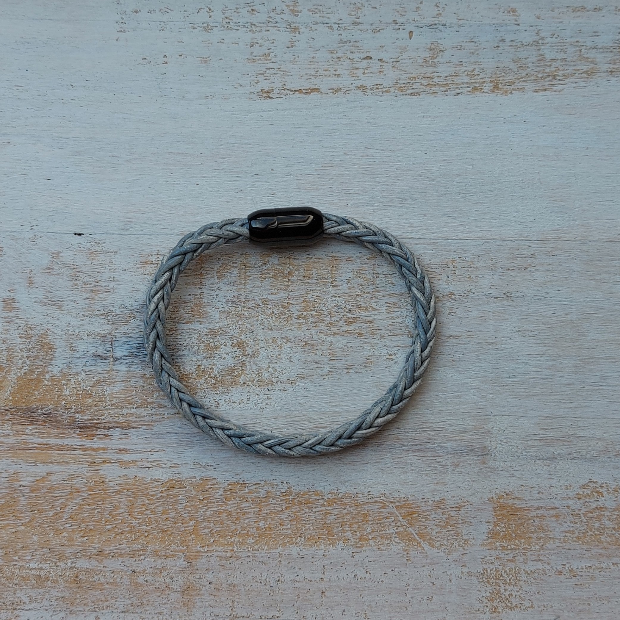 Lichtgrijze armband 'Harm'