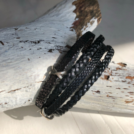 Zwarte leren armband  Mrs X