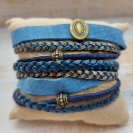 Blauw leren wikkelarmband met bronzen details "Lizzy"