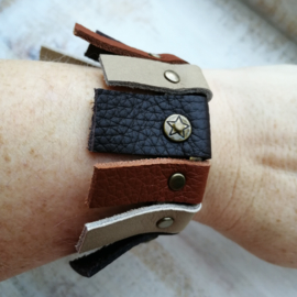 Leren armband in bruin tinten en bronzen details