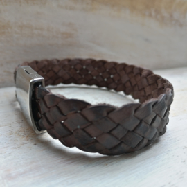 Bruine gevlochten armband met RVS sluiting