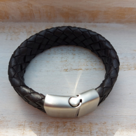 Donkerbruine leren armband  "Patrick"