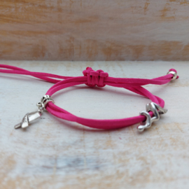 Verstelbaar knoop- armbandje PinkRibbon 'Embrace!'