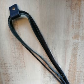 Lange donkerblauwe leren ketting