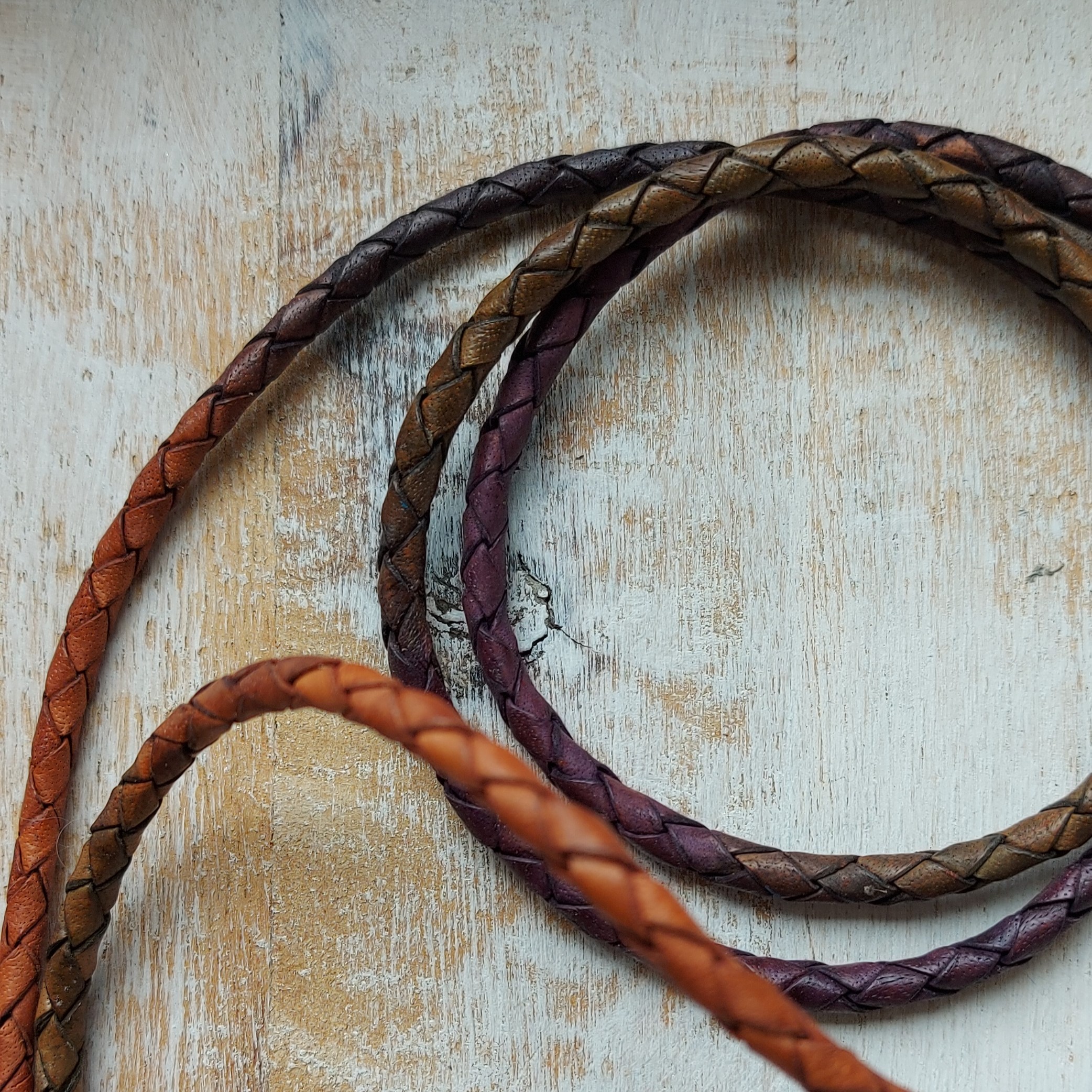 Lange leren, bruinrode ketting met kleurverloop 'Sharon 2'