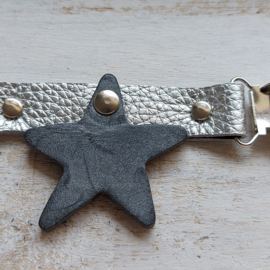 Zilver/grijs ponchoclip "a star is born" | Lang model