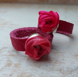Pink Ribbon ring van fuchsia roze leer | 2023