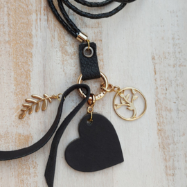 Lange leren ketting zwart met ring en te wisselen hangers